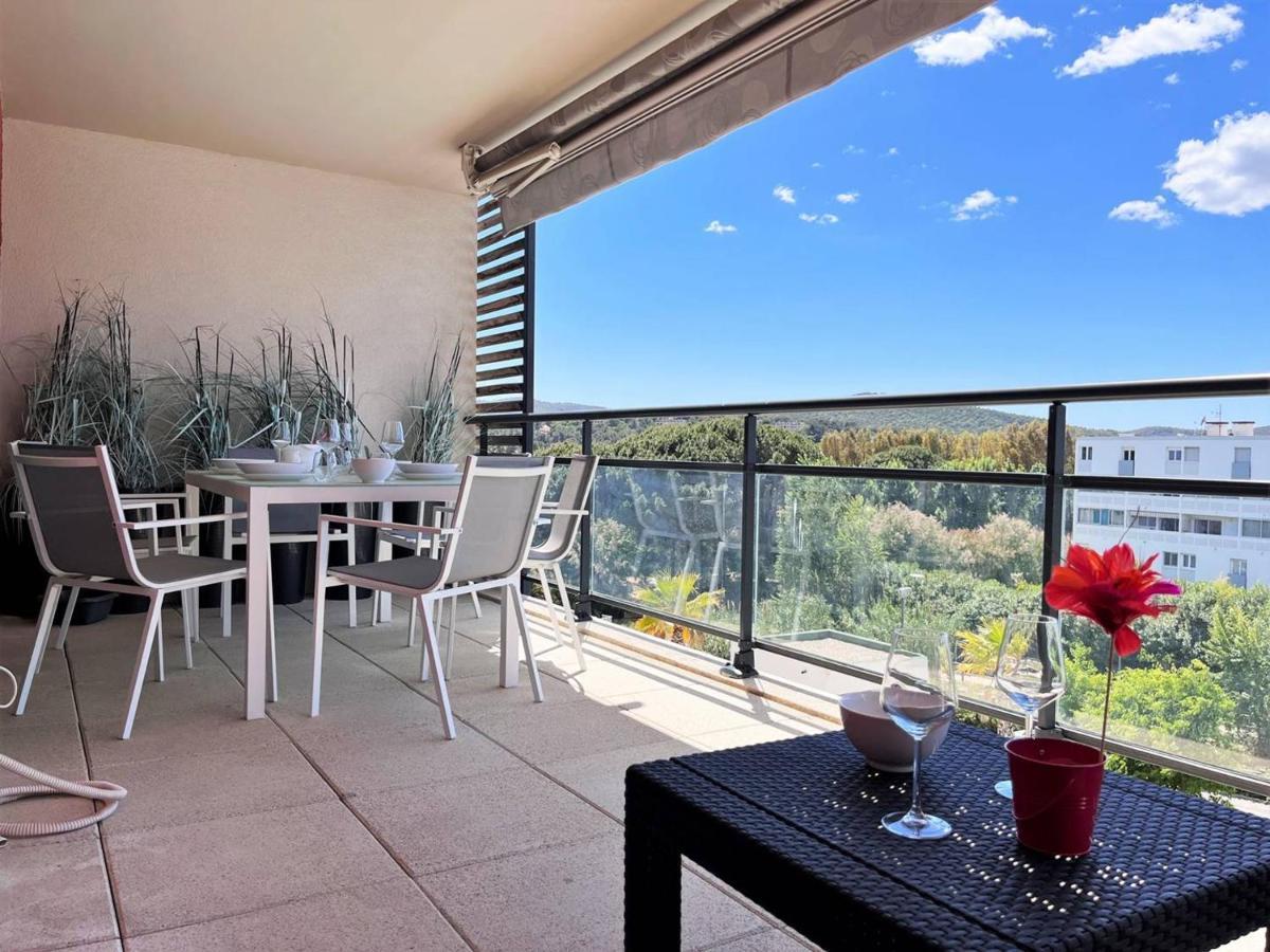 Charmant T2 Climatise Avec Grande Terrasse, Piscine Et Parking Privatif, Proche Plage Et Commerces. - Fr-1-251-441 Le Lavandou Eksteriør billede