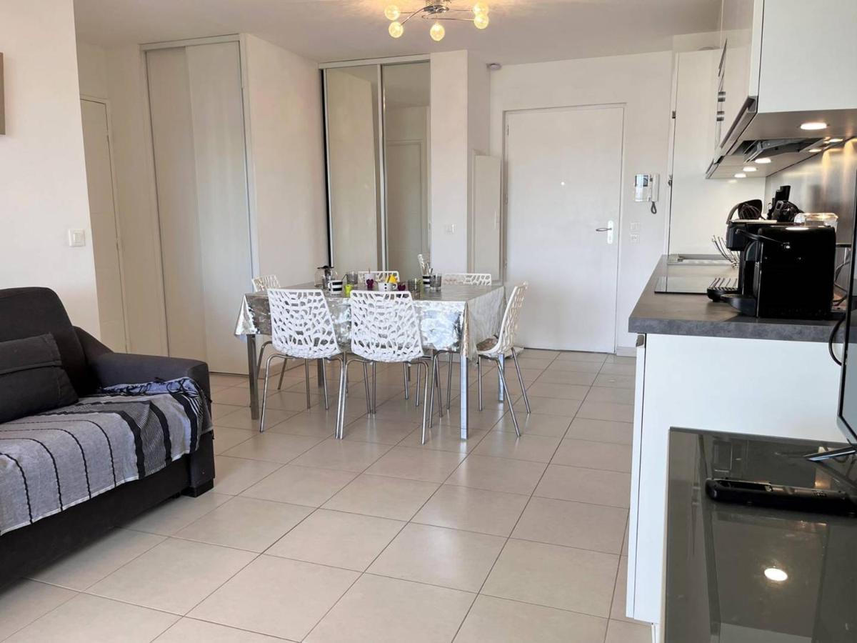 Charmant T2 Climatise Avec Grande Terrasse, Piscine Et Parking Privatif, Proche Plage Et Commerces. - Fr-1-251-441 Le Lavandou Eksteriør billede